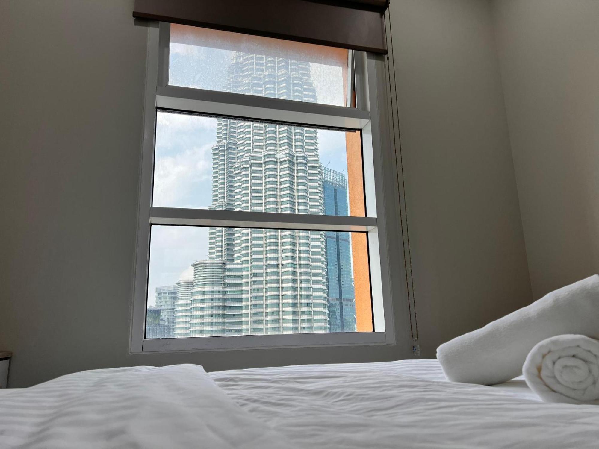 Sky Suites At Klcc By Mitstay 쿠알라룸푸르 외부 사진