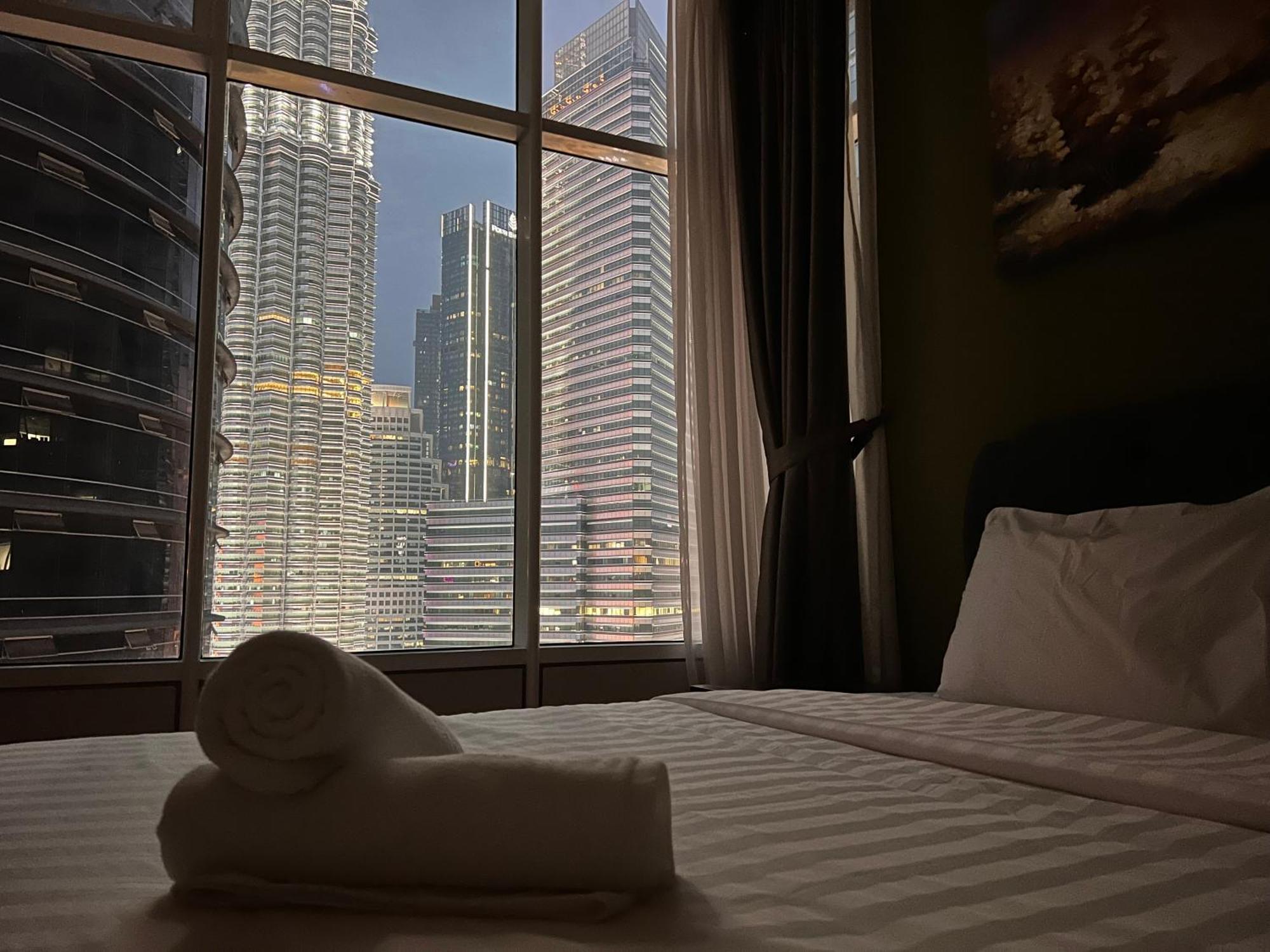 Sky Suites At Klcc By Mitstay 쿠알라룸푸르 외부 사진